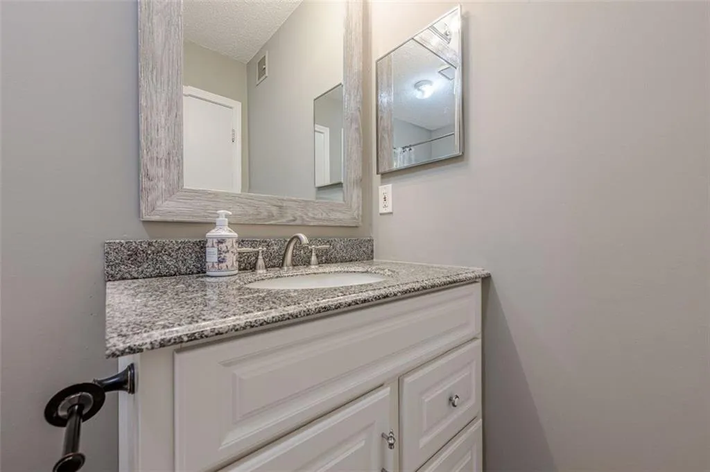 2015 Wingate Way, Atlanta, Georgia 30350, 2 Bedrooms Bedrooms, ,2 BathroomsBathrooms,Residential,For Sale,2015 Wingate Way,7581789