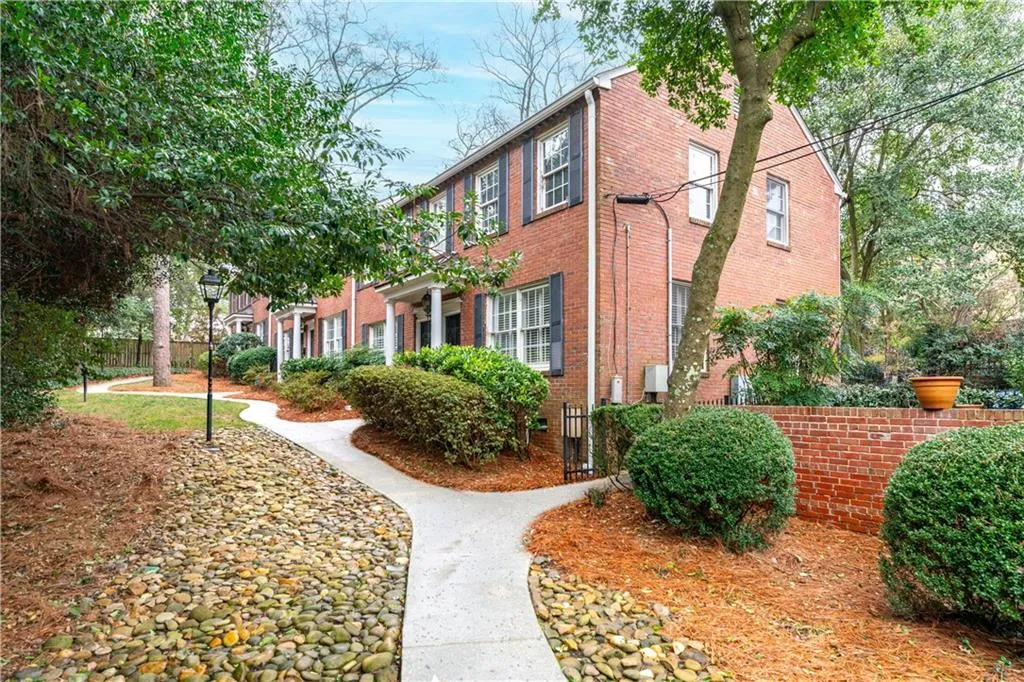 99 Sheridan Drive Ne Unit 9, Atlanta, Georgia 30305, 2 Bedrooms Bedrooms, 0 ,1 BathroomBathrooms,Residential,Sold,99 Sheridan Drive Ne Unit 9,7716344
