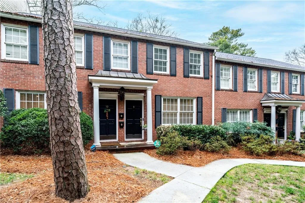 99 Sheridan Drive Ne Unit 9, Atlanta, Georgia 30305, 2 Bedrooms Bedrooms, 0 ,1 BathroomBathrooms,Residential,Sold,99 Sheridan Drive Ne Unit 9,7716344