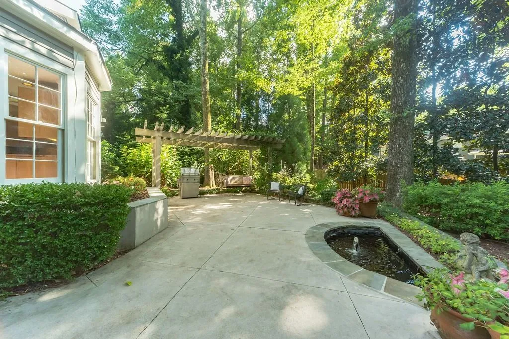 7455 Old Maine Trail, Sandy Springs, Georgia 30328, 4 Bedrooms Bedrooms, ,3 BathroomsBathrooms,Residential,Sold,7455 Old Maine Trail,6689949