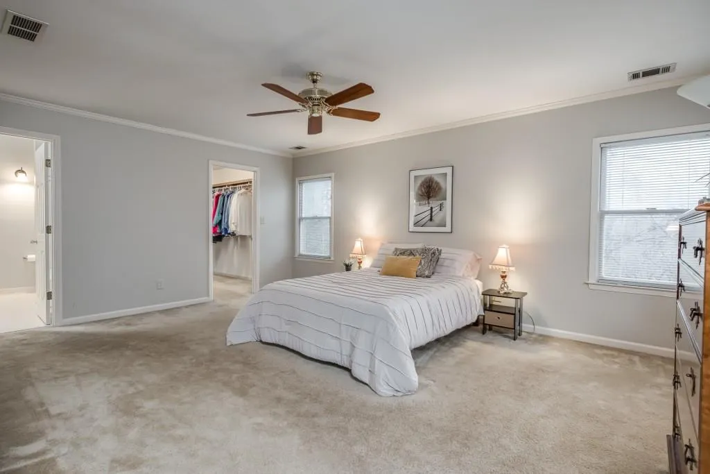 210 Marsh Glen Point, Sandy Springs, Georgia 30328, 5 Bedrooms Bedrooms, ,4 BathroomsBathrooms,Residential,Sold,210 Marsh Glen Point,7033029