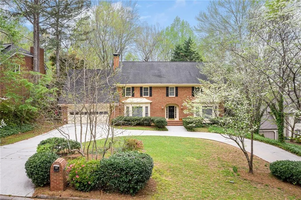 210 Marsh Glen Point, Sandy Springs, Georgia 30328, 5 Bedrooms Bedrooms, ,4 BathroomsBathrooms,Residential,Sold,210 Marsh Glen Point,7033029