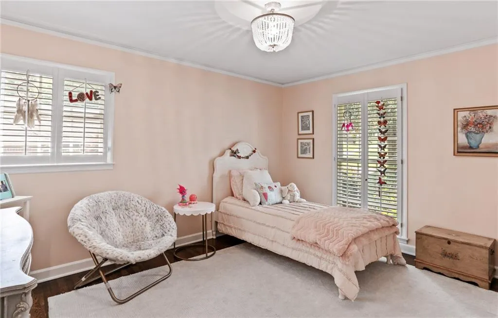 340 Riverhill Drive, Atlanta, Georgia 30328, 4 Bedrooms Bedrooms, ,3 BathroomsBathrooms,Residential,Sold,340 Riverhill Drive,6876511