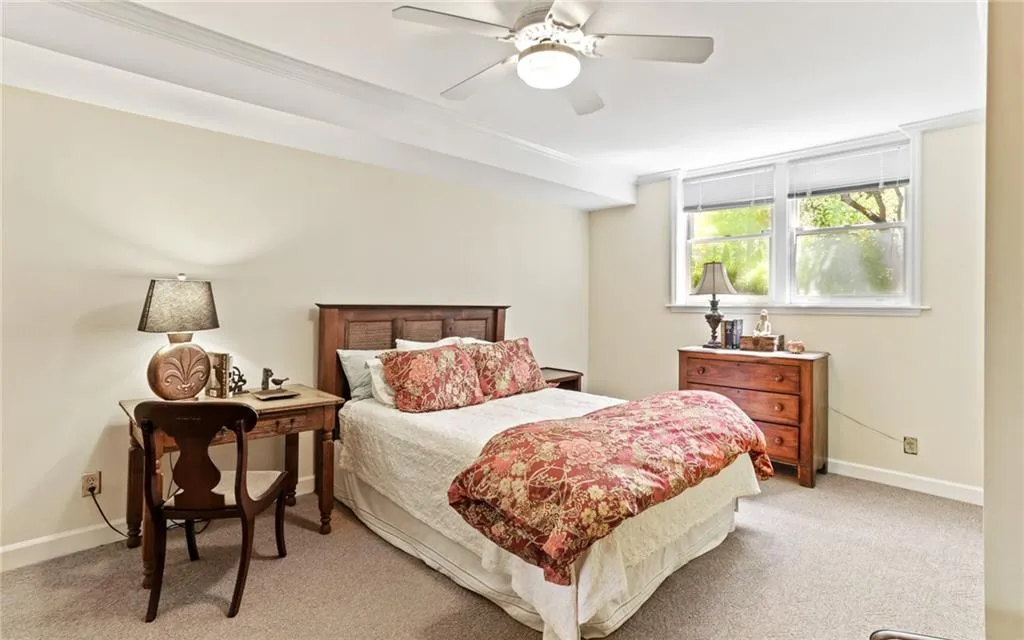 340 Riverhill Drive, Atlanta, Georgia 30328, 4 Bedrooms Bedrooms, ,3 BathroomsBathrooms,Residential,Sold,340 Riverhill Drive,6876511