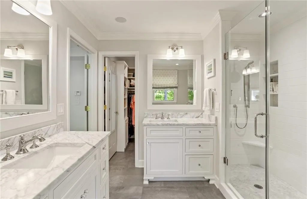 340 Riverhill Drive, Atlanta, Georgia 30328, 4 Bedrooms Bedrooms, ,3 BathroomsBathrooms,Residential,Sold,340 Riverhill Drive,6876511