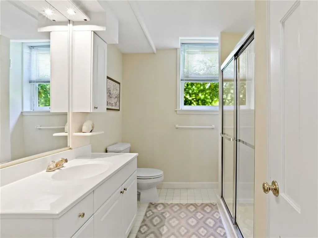 340 Riverhill Drive, Atlanta, Georgia 30328, 4 Bedrooms Bedrooms, ,3 BathroomsBathrooms,Residential,Sold,340 Riverhill Drive,6876511