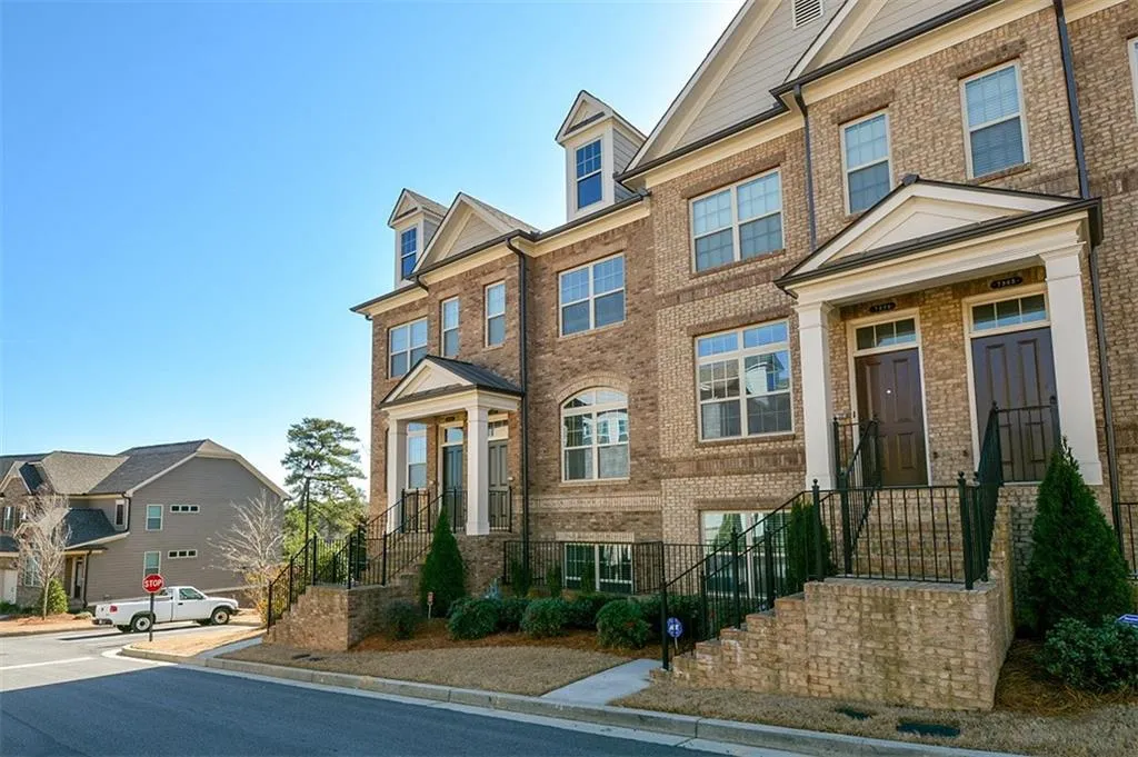 7585 Highland Bluff, Atlanta, Georgia 30328, 3 Bedrooms Bedrooms, ,3 BathroomsBathrooms,Residential,Sold,7585 Highland Bluff,5801489