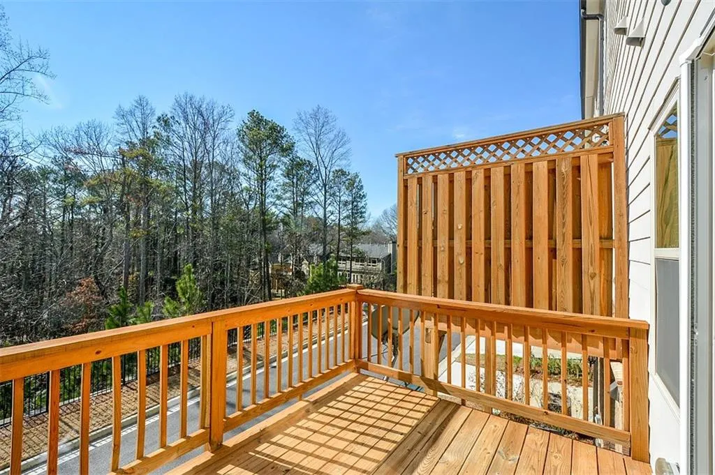 7585 Highland Bluff, Atlanta, Georgia 30328, 3 Bedrooms Bedrooms, ,3 BathroomsBathrooms,Residential,Sold,7585 Highland Bluff,5801489