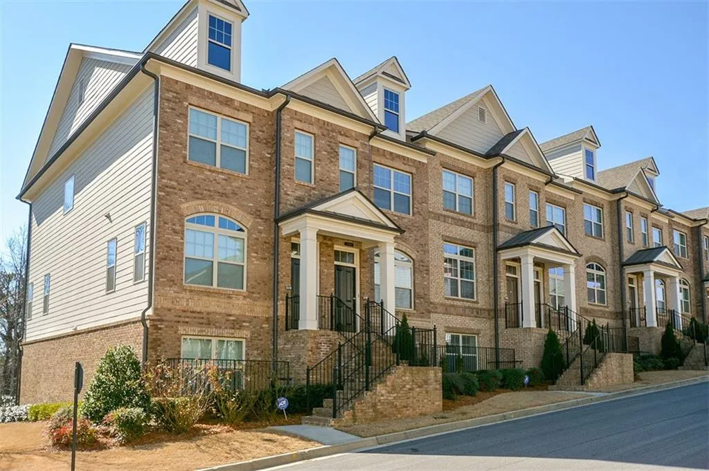 7585 Highland Bluff, Atlanta, Georgia 30328, 3 Bedrooms Bedrooms, ,3 BathroomsBathrooms,Residential,Sold,7585 Highland Bluff,5801489