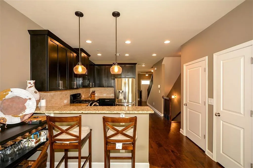 7585 Highland Bluff, Atlanta, Georgia 30328, 3 Bedrooms Bedrooms, ,3 BathroomsBathrooms,Residential,Sold,7585 Highland Bluff,5801489