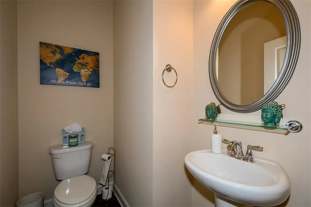 7585 Highland Bluff, Atlanta, Georgia 30328, 3 Bedrooms Bedrooms, ,3 BathroomsBathrooms,Residential,Sold,7585 Highland Bluff,5801489