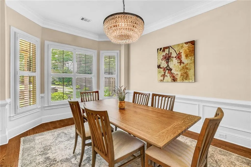635 Forest Hills Drive, Atlanta, Georgia 30342, 3 Bedrooms Bedrooms, ,2 BathroomsBathrooms,Residential,Sold,635 Forest Hills Drive,6893688