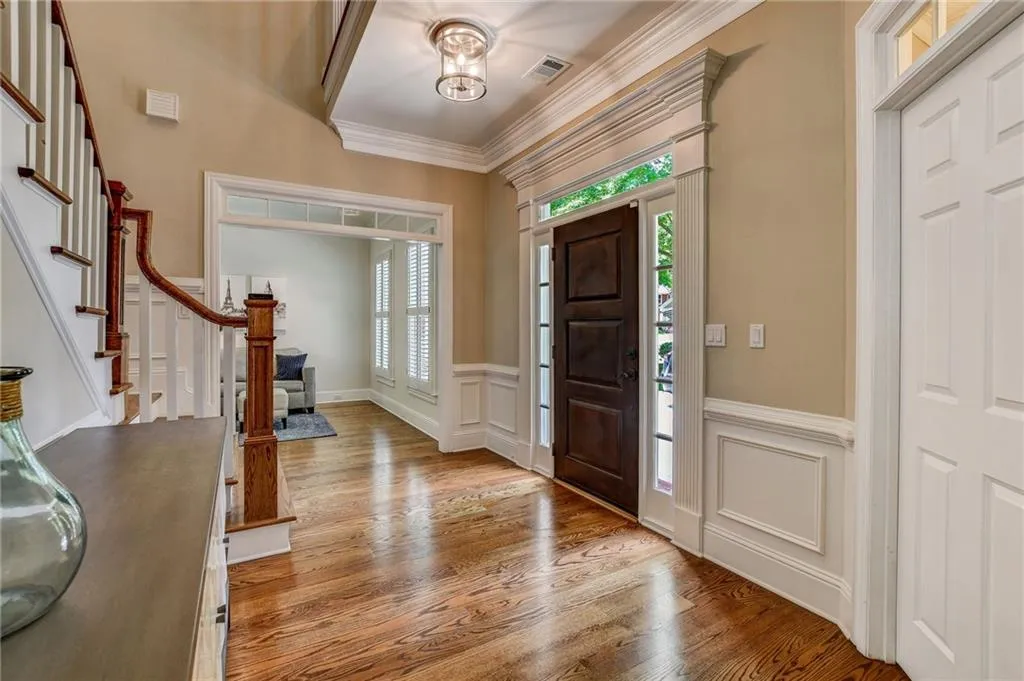 635 Forest Hills Drive, Atlanta, Georgia 30342, 3 Bedrooms Bedrooms, ,2 BathroomsBathrooms,Residential,Sold,635 Forest Hills Drive,6893688