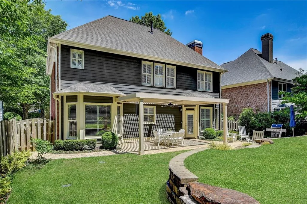 635 Forest Hills Drive, Atlanta, Georgia 30342, 3 Bedrooms Bedrooms, ,2 BathroomsBathrooms,Residential,Sold,635 Forest Hills Drive,6893688