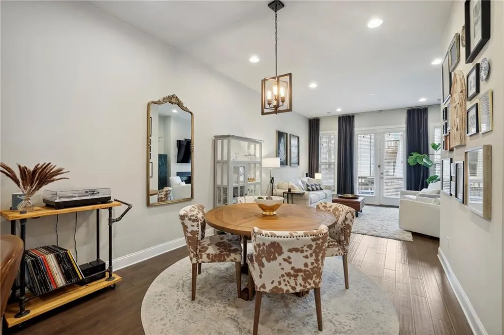 4333 Parkside Place, Atlanta, Georgia 30342, 2 Bedrooms Bedrooms, ,2 BathroomsBathrooms,Residential,Sold,4333 Parkside Place,7232068