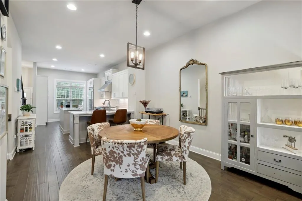 4333 Parkside Place, Atlanta, Georgia 30342, 2 Bedrooms Bedrooms, ,2 BathroomsBathrooms,Residential,Sold,4333 Parkside Place,7232068
