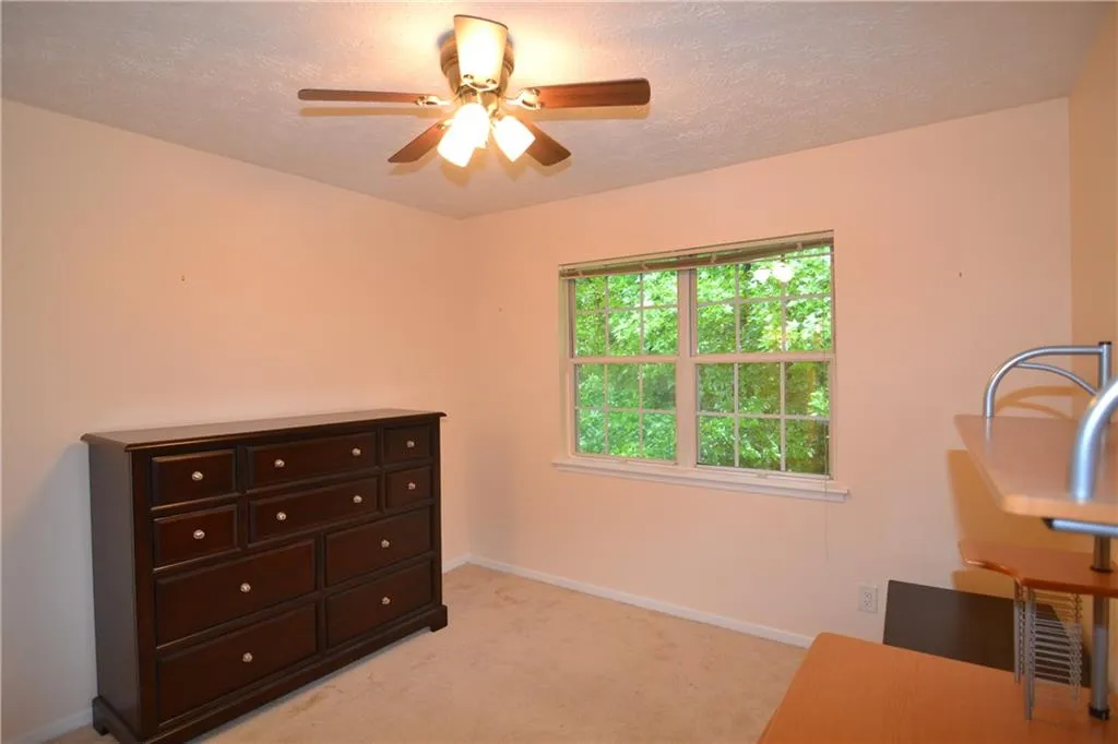 6804 Glenridge Drive Unit F, Sandy Springs, Georgia 30328, 2 Bedrooms Bedrooms, ,2 BathroomsBathrooms,Residential,Sold,6804 Glenridge Drive Unit F,6044630