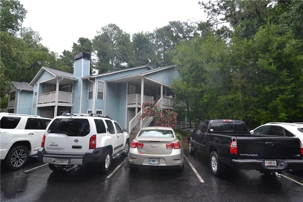6804 Glenridge Drive Unit F, Sandy Springs, Georgia 30328, 2 Bedrooms Bedrooms, ,2 BathroomsBathrooms,Residential,Sold,6804 Glenridge Drive Unit F,6044630