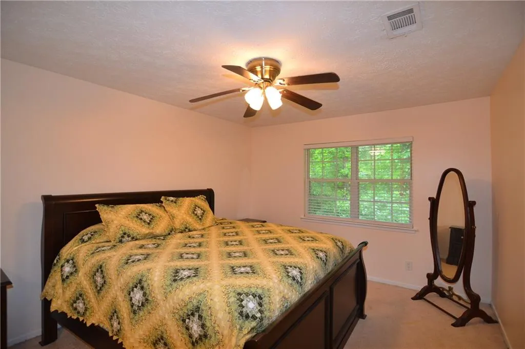 6804 Glenridge Drive Unit F, Sandy Springs, Georgia 30328, 2 Bedrooms Bedrooms, ,2 BathroomsBathrooms,Residential,Sold,6804 Glenridge Drive Unit F,6044630
