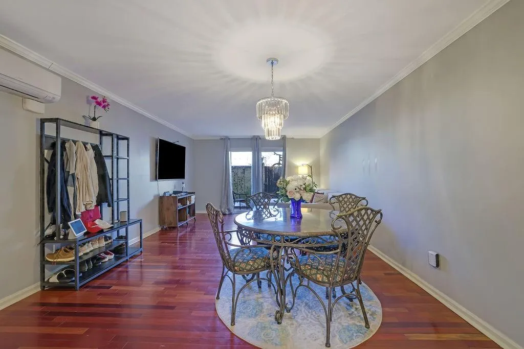 5400 Roswell Road Unit P2, Atlanta, Georgia 30342, 2 Bedrooms Bedrooms, ,1 BathroomBathrooms,Residential,Sold,5400 Roswell Road Unit P2,7508655