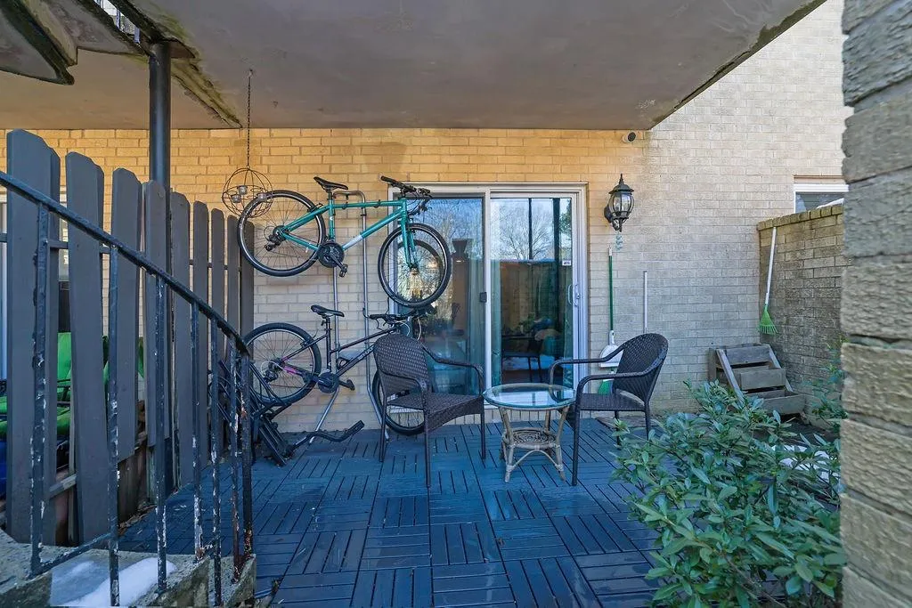 5400 Roswell Road Unit P2, Atlanta, Georgia 30342, 2 Bedrooms Bedrooms, ,1 BathroomBathrooms,Residential,Sold,5400 Roswell Road Unit P2,7508655