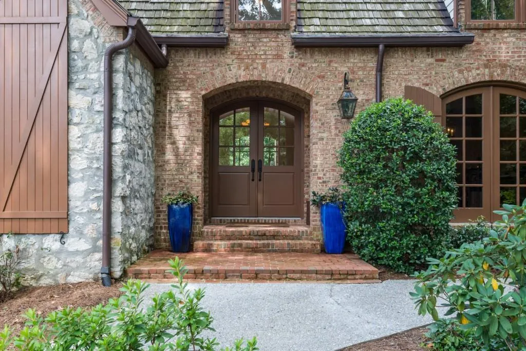 102 Kingston Manor, Sandy Springs, Georgia 30342, 5 Bedrooms Bedrooms, ,4 BathroomsBathrooms,Residential,Sold,102 Kingston Manor,5895319