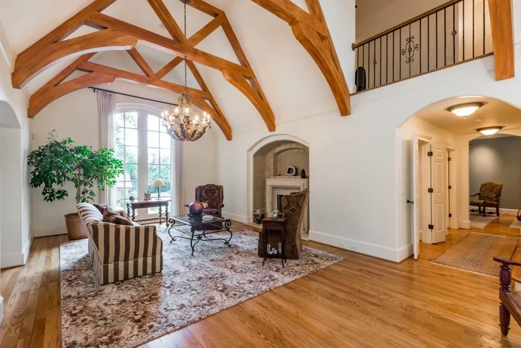 102 Kingston Manor, Sandy Springs, Georgia 30342, 5 Bedrooms Bedrooms, ,4 BathroomsBathrooms,Residential,Sold,102 Kingston Manor,5895319