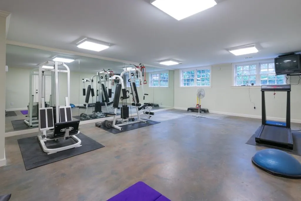 102 Kingston Manor, Sandy Springs, Georgia 30342, 5 Bedrooms Bedrooms, ,4 BathroomsBathrooms,Residential,Sold,102 Kingston Manor,5895319