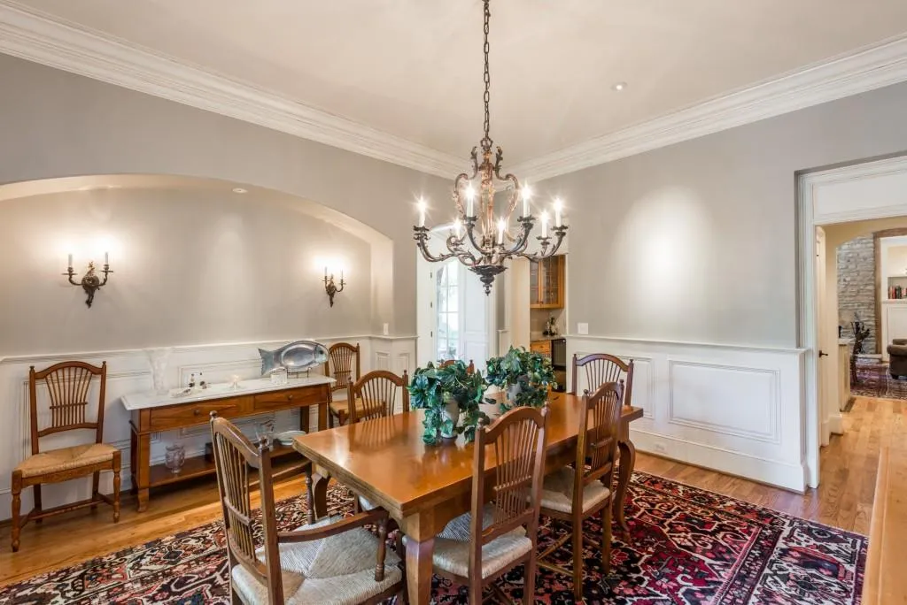 102 Kingston Manor, Sandy Springs, Georgia 30342, 5 Bedrooms Bedrooms, ,4 BathroomsBathrooms,Residential,Sold,102 Kingston Manor,5895319