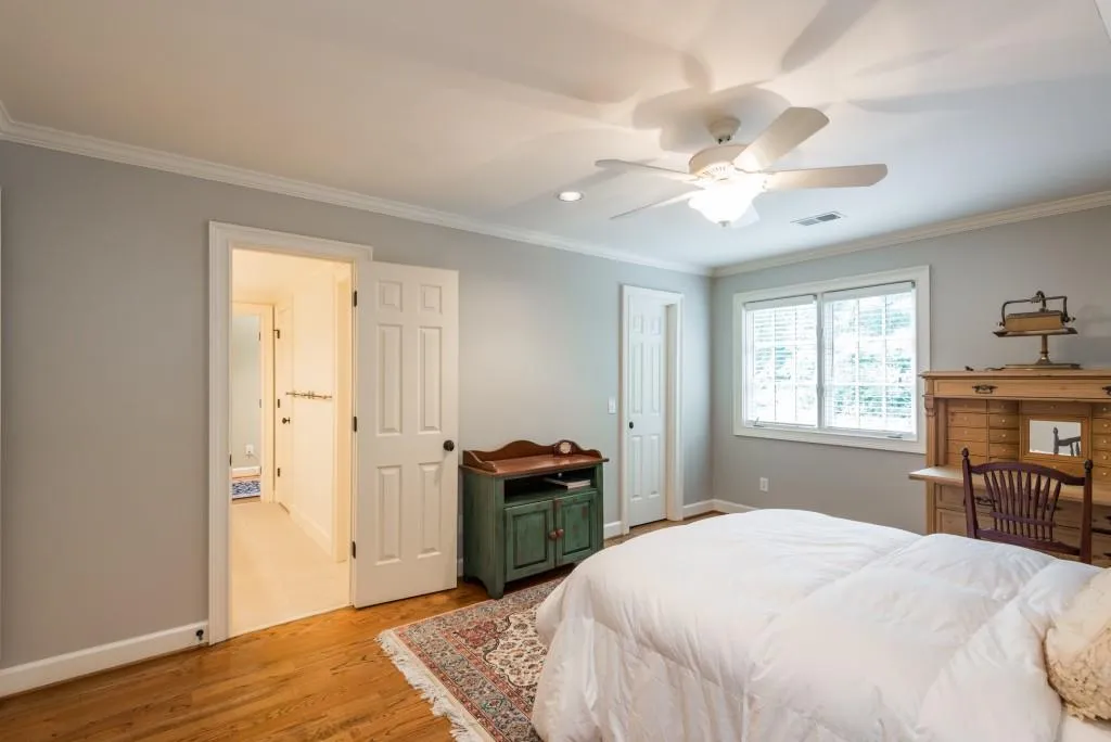 102 Kingston Manor, Sandy Springs, Georgia 30342, 5 Bedrooms Bedrooms, ,4 BathroomsBathrooms,Residential,Sold,102 Kingston Manor,5895319