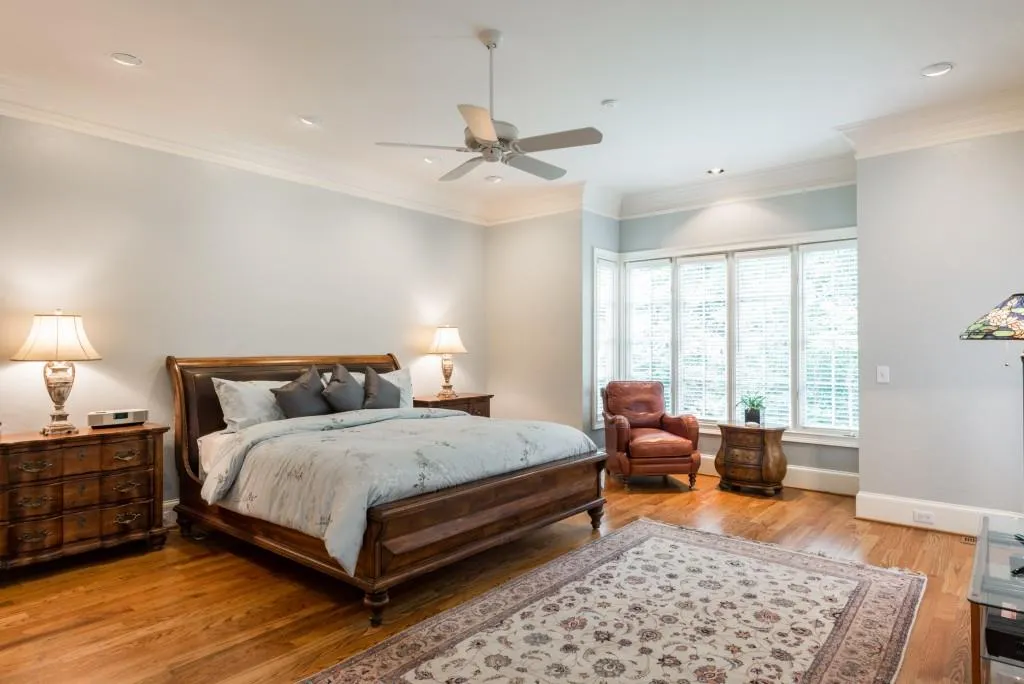 102 Kingston Manor, Sandy Springs, Georgia 30342, 5 Bedrooms Bedrooms, ,4 BathroomsBathrooms,Residential,Sold,102 Kingston Manor,5895319