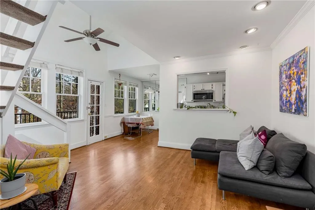 1078 Piedmont Avenue Ne Unit 203, Atlanta, Georgia 30309, 2 Bedrooms Bedrooms, ,2 BathroomsBathrooms,Residential,Sold,1078 Piedmont Avenue Ne Unit 203,7548776