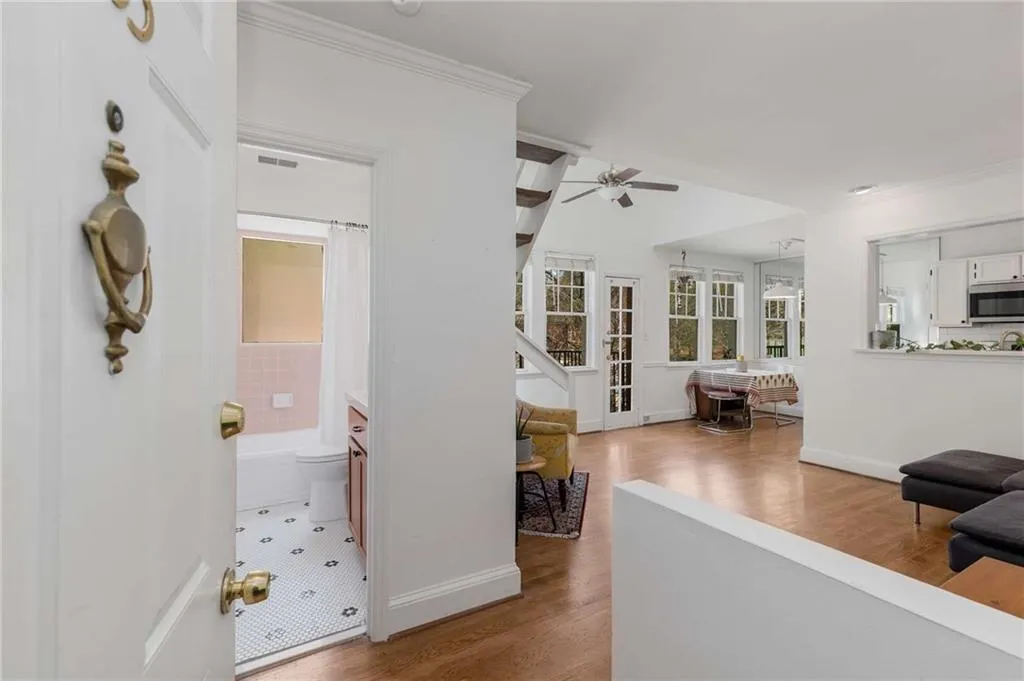 1078 Piedmont Avenue Ne Unit 203, Atlanta, Georgia 30309, 2 Bedrooms Bedrooms, ,2 BathroomsBathrooms,Residential,Sold,1078 Piedmont Avenue Ne Unit 203,7548776