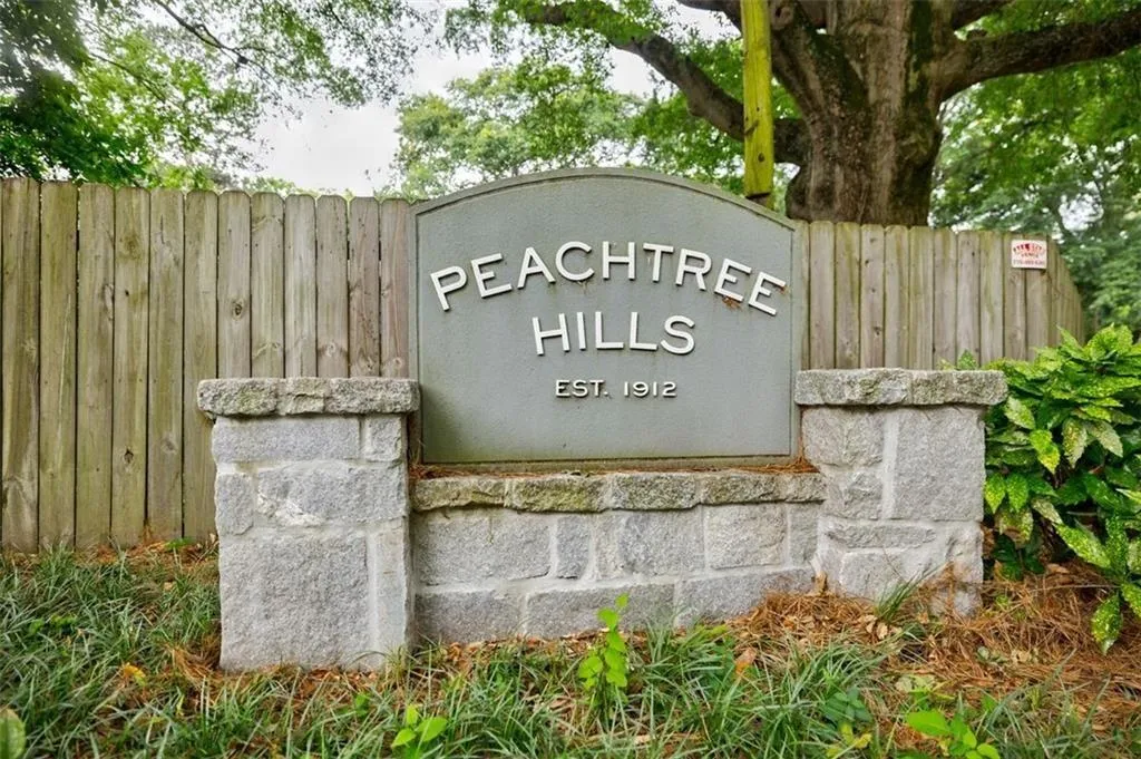 425 Ne Lindbergh Drive Unit G1, Atlanta, Georgia 30305, 2 Bedrooms Bedrooms, ,1 BathroomBathrooms,Residential,For Sale,425 Ne Lindbergh Drive Unit G1,7611778