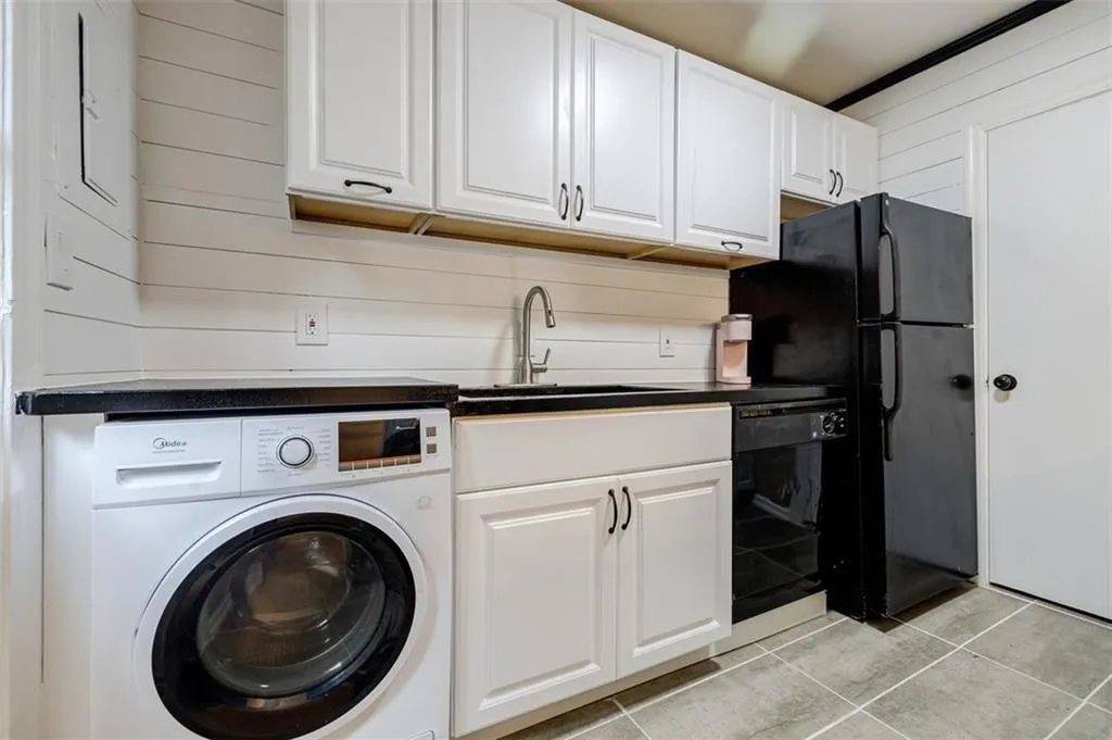425 Ne Lindbergh Drive Unit G1, Atlanta, Georgia 30305, 2 Bedrooms Bedrooms, ,1 BathroomBathrooms,Residential,For Sale,425 Ne Lindbergh Drive Unit G1,7611778