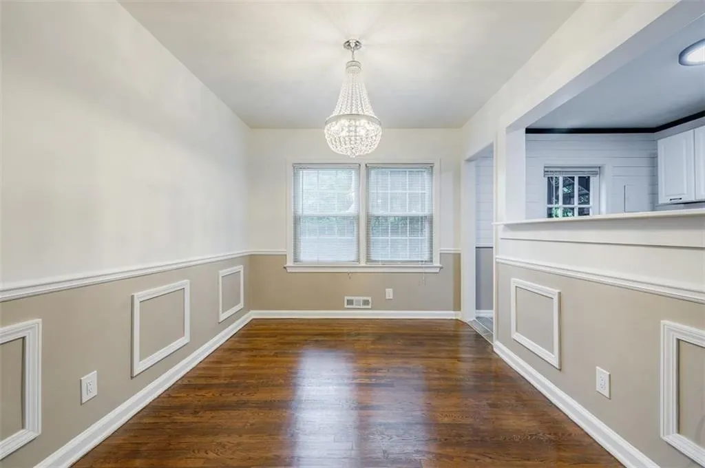 425 Ne Lindbergh Drive Unit G1, Atlanta, Georgia 30305, 2 Bedrooms Bedrooms, ,1 BathroomBathrooms,Residential,For Sale,425 Ne Lindbergh Drive Unit G1,7611778