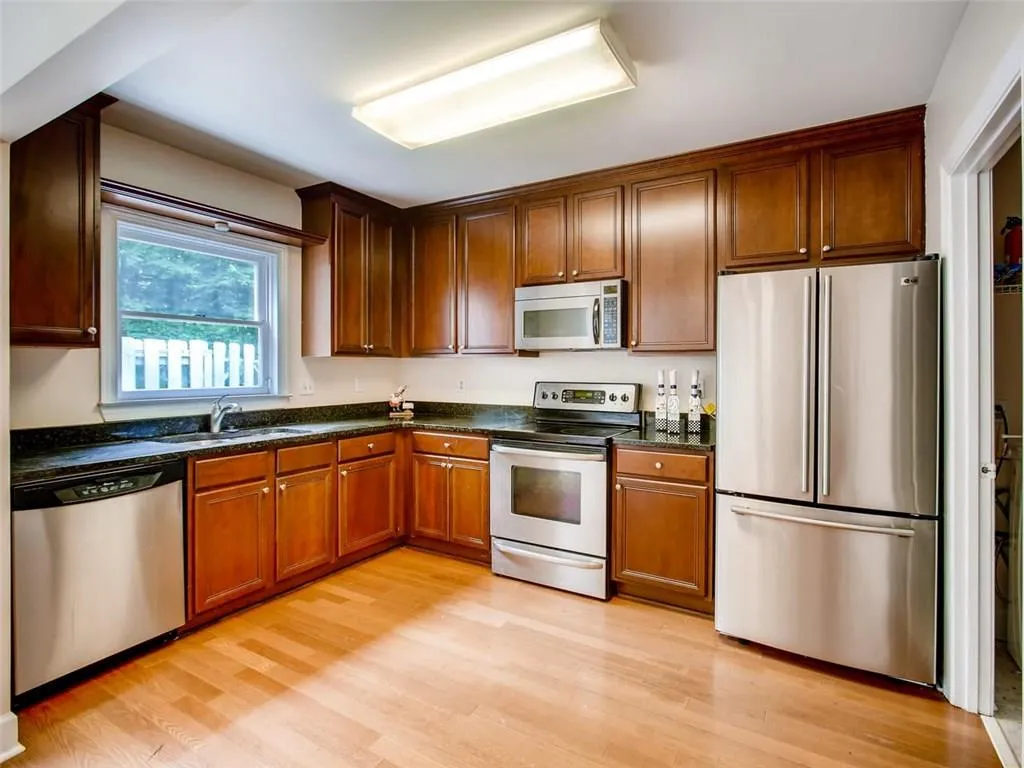 117 Mount Vernon Circle, Atlanta, Georgia 30338, 2 Bedrooms Bedrooms, ,2 BathroomsBathrooms,Residential,Sold,117 Mount Vernon Circle,6023178