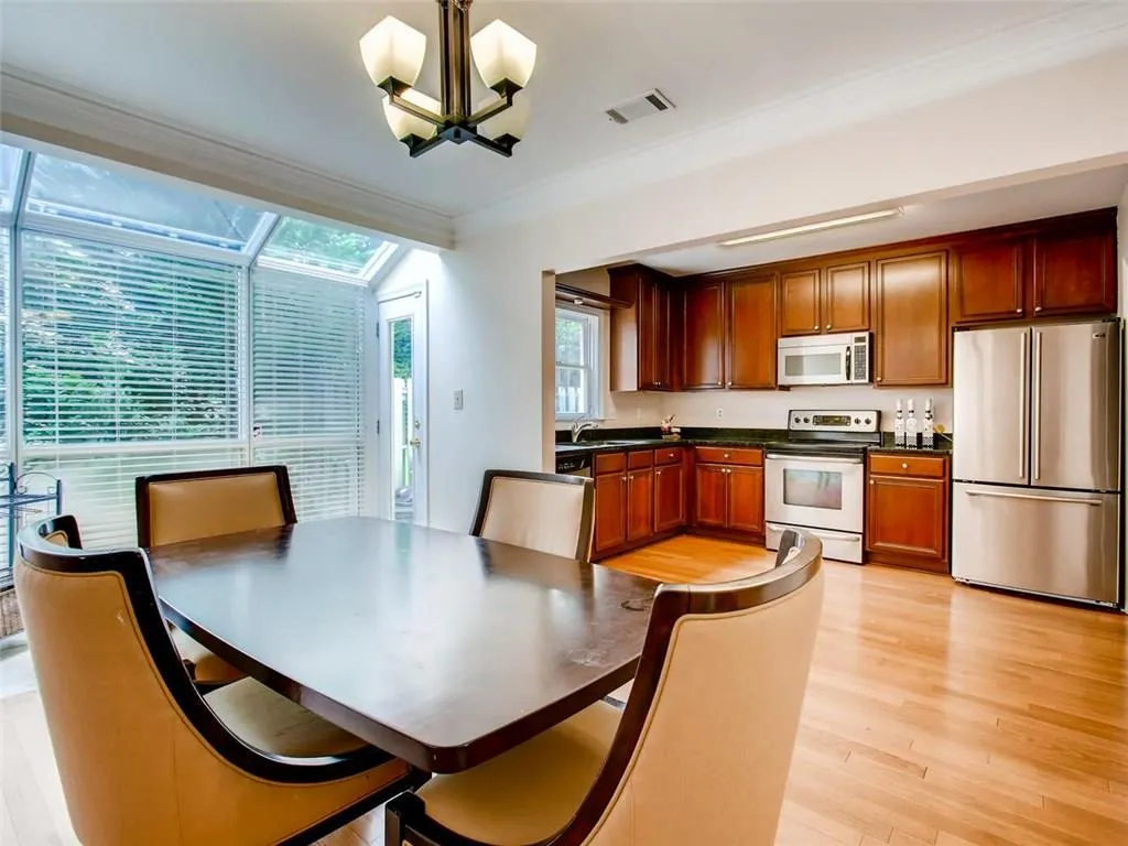 117 Mount Vernon Circle, Atlanta, Georgia 30338, 2 Bedrooms Bedrooms, ,2 BathroomsBathrooms,Residential,Sold,117 Mount Vernon Circle,6023178