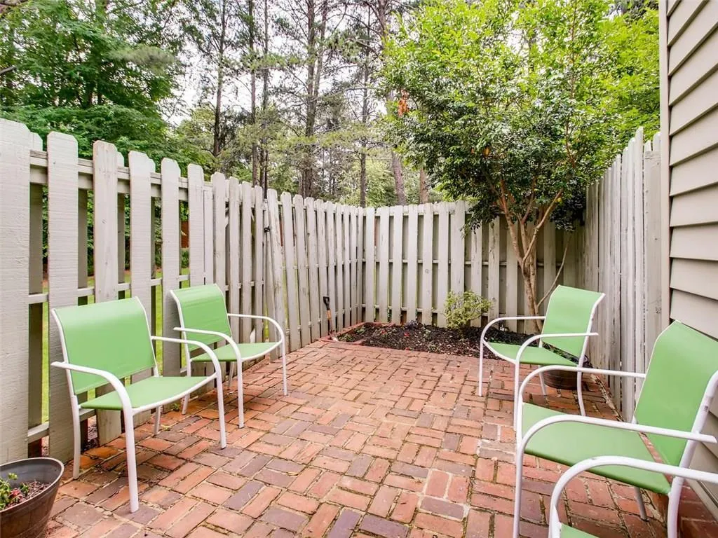 117 Mount Vernon Circle, Atlanta, Georgia 30338, 2 Bedrooms Bedrooms, ,2 BathroomsBathrooms,Residential,Sold,117 Mount Vernon Circle,6023178