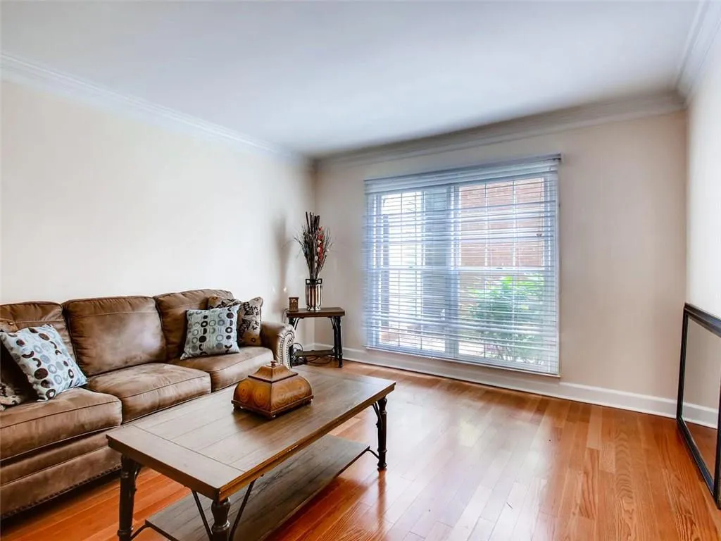 117 Mount Vernon Circle, Atlanta, Georgia 30338, 2 Bedrooms Bedrooms, ,2 BathroomsBathrooms,Residential,Sold,117 Mount Vernon Circle,6023178
