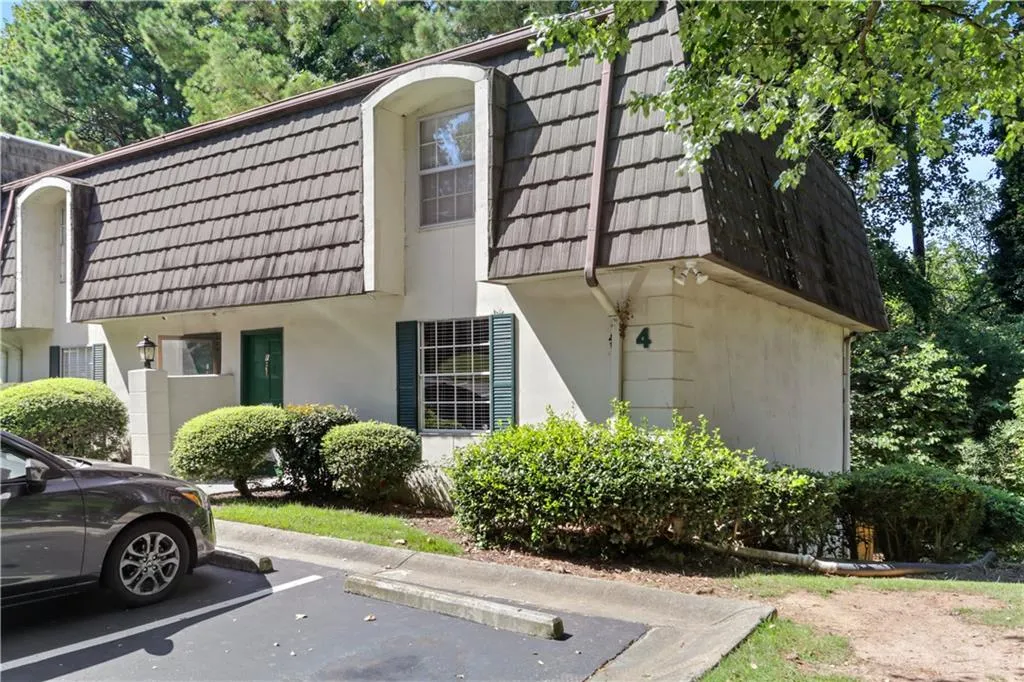 725 Dalrymple Road Unit 4f, Sandy Springs, Georgia 30328, 3 Bedrooms Bedrooms, ,2 BathroomsBathrooms,Residential,Sold,725 Dalrymple Road Unit 4f,6952563