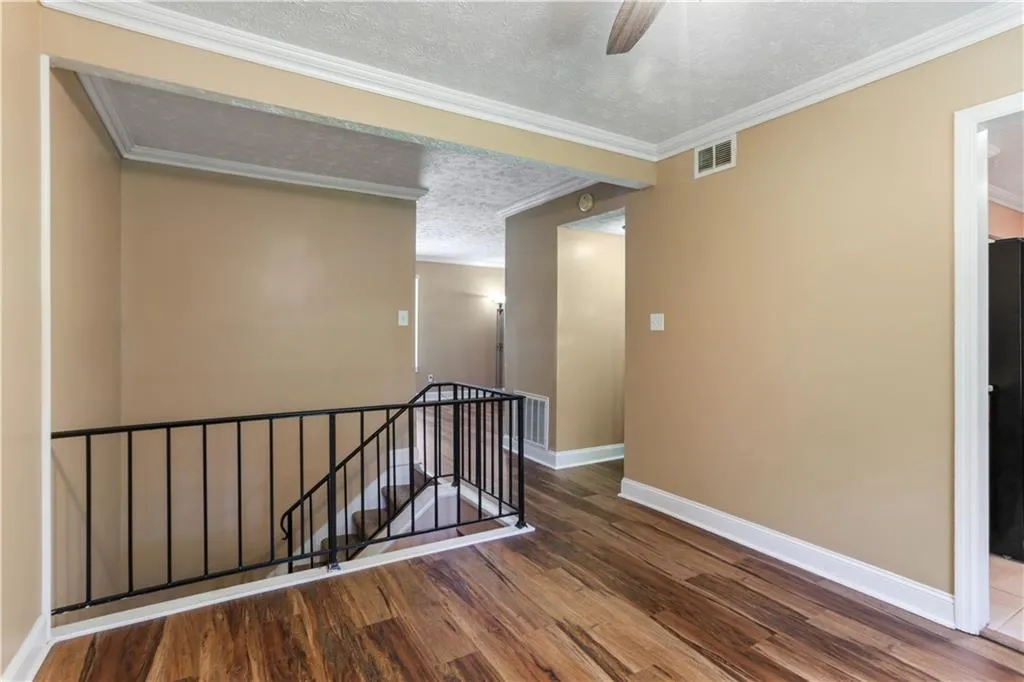 725 Dalrymple Road Unit 4f, Sandy Springs, Georgia 30328, 3 Bedrooms Bedrooms, ,2 BathroomsBathrooms,Residential,Sold,725 Dalrymple Road Unit 4f,6952563