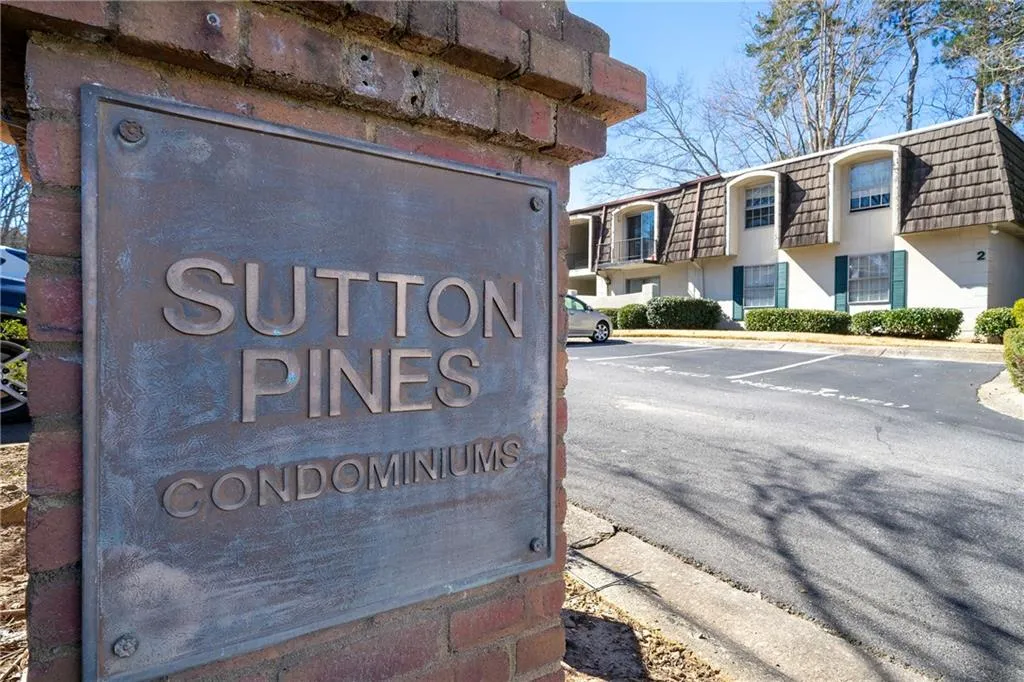 725 Dalrymple Road Unit 4f, Sandy Springs, Georgia 30328, 3 Bedrooms Bedrooms, ,2 BathroomsBathrooms,Residential,Sold,725 Dalrymple Road Unit 4f,6952563