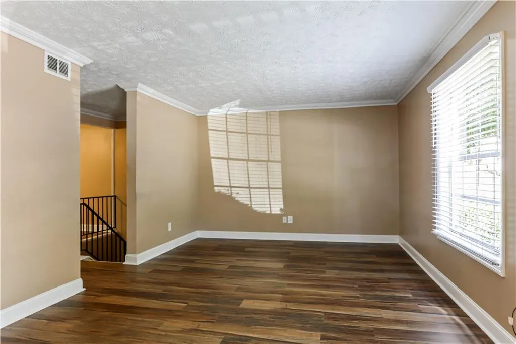 725 Dalrymple Road Unit 4f, Sandy Springs, Georgia 30328, 3 Bedrooms Bedrooms, ,2 BathroomsBathrooms,Residential,Sold,725 Dalrymple Road Unit 4f,6952563