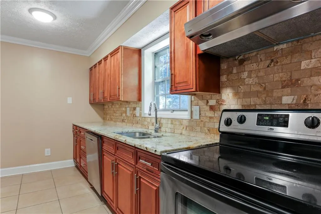 725 Dalrymple Road Unit 4f, Sandy Springs, Georgia 30328, 3 Bedrooms Bedrooms, ,2 BathroomsBathrooms,Residential,Sold,725 Dalrymple Road Unit 4f,6952563