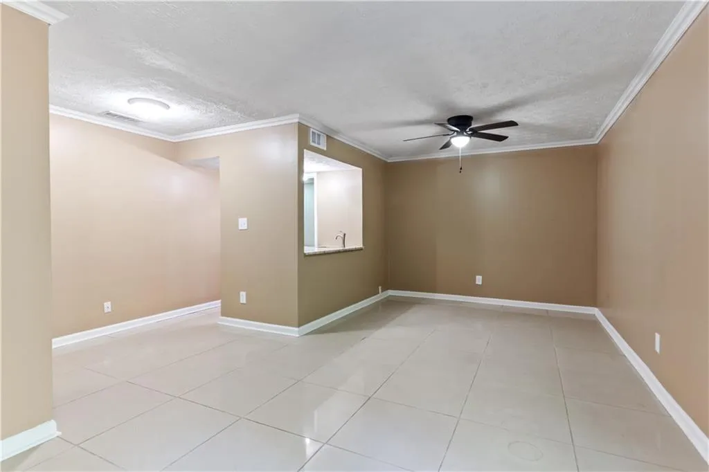 725 Dalrymple Road Unit 4f, Sandy Springs, Georgia 30328, 3 Bedrooms Bedrooms, ,2 BathroomsBathrooms,Residential,Sold,725 Dalrymple Road Unit 4f,6952563
