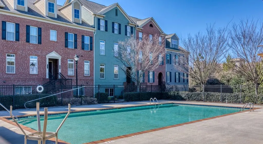 855 Perennial Drive Unit 101, Atlanta, Georgia 30328, 2 Bedrooms Bedrooms, ,2 BathroomsBathrooms,Residential,Sold,855 Perennial Drive Unit 101,6846575