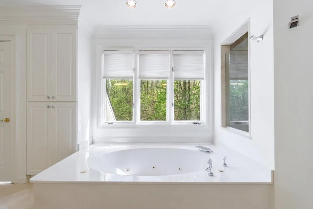 460 Laurel Chase Court, Atlanta, Georgia 30327, 5 Bedrooms Bedrooms, ,4 BathroomsBathrooms,Residential,Sold,460 Laurel Chase Court,7552077