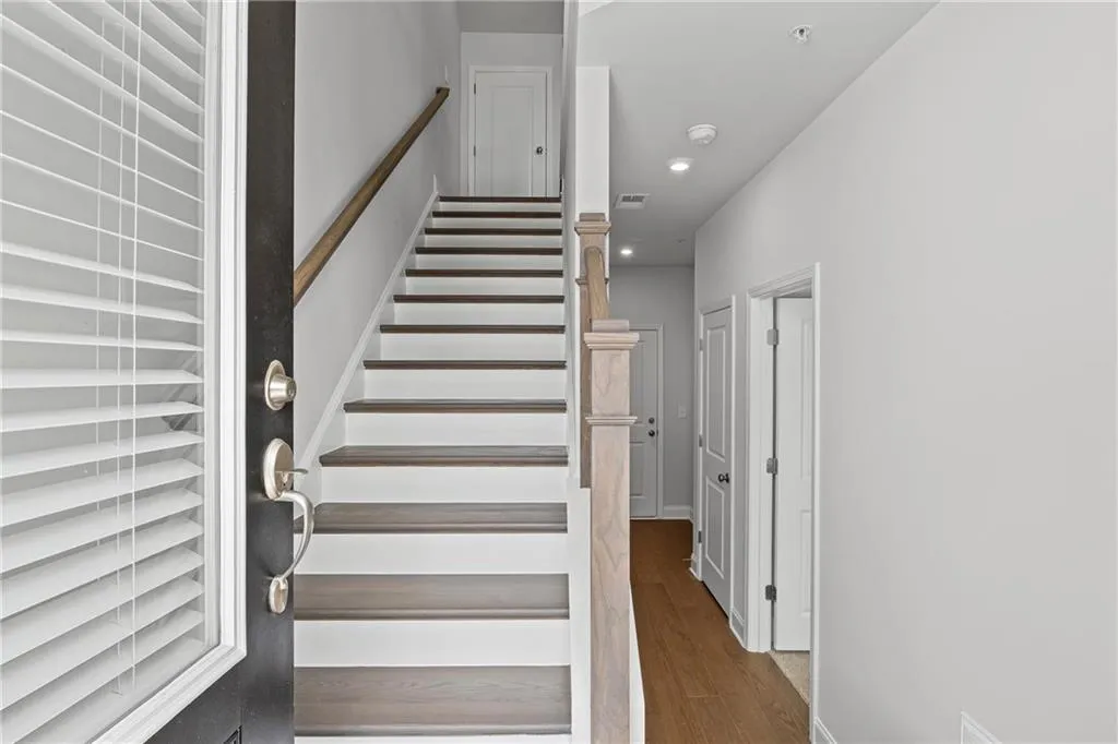 2563 Astaire Court, Atlanta, Georgia 30318, 3 Bedrooms Bedrooms, ,3 BathroomsBathrooms,Residential,For Sale,2563 Astaire Court,7625554