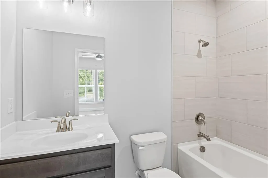 2563 Astaire Court, Atlanta, Georgia 30318, 3 Bedrooms Bedrooms, ,3 BathroomsBathrooms,Residential,For Sale,2563 Astaire Court,7625554
